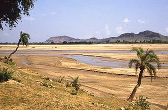 File:NeranjaraRiver.jpg