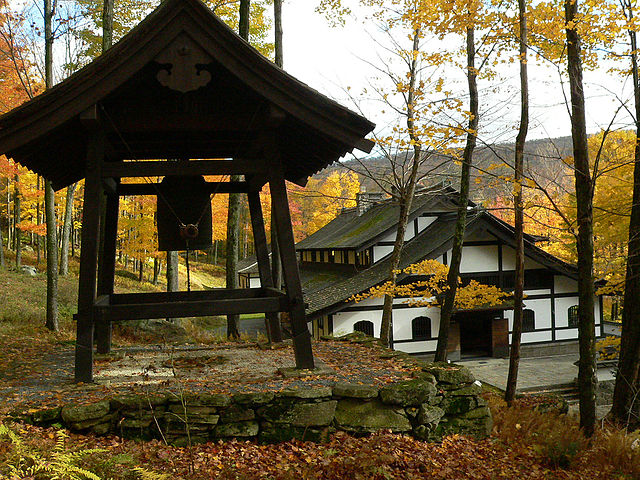 File:Dai Bosatsu Zendo Kongo-Ji.jpg