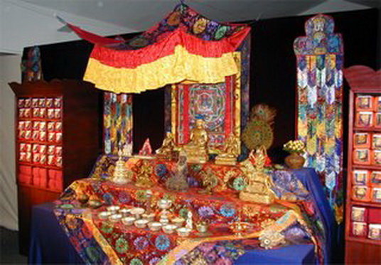 File:Buddhist Altar14.jpg