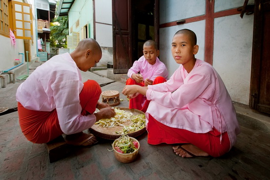 File:09life- nuns.jpg