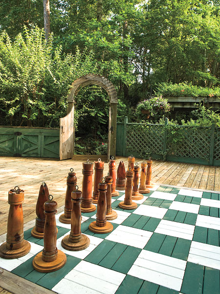File:Backyard-chess.jpg