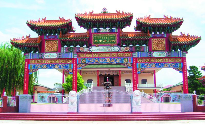 File:Mingyue temple facade.jpg