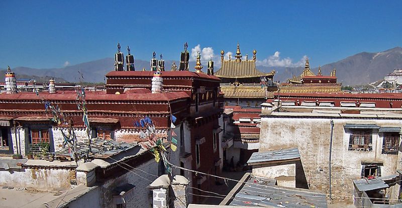File:Jokhang14.jpg