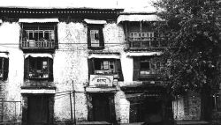 The Kora of the Jokhang temple