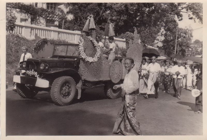 File:Tennisonsi matuserong 11.05.1962.JPG