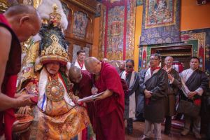 Kashag Invokes State Oracle Nechung to Offer Obeisance