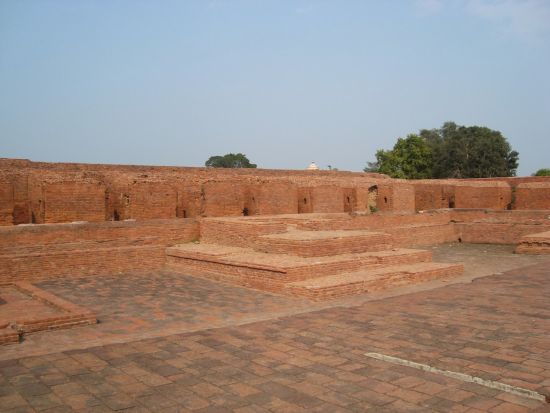 From Paupers to Princelings - Contradictions in the Vinaya