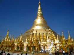 The Beautiful Pagoda - The Shwe-Dagon Paya by Ethel Mannin