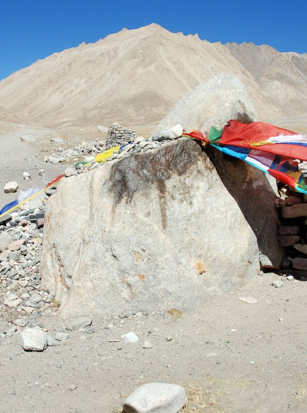 File:Hayagriva-rock12.png
