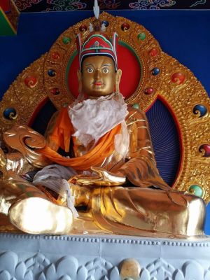 Statues Stupas - Filling Blessing