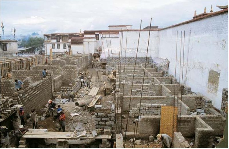 File:Jokhang16.jpg
