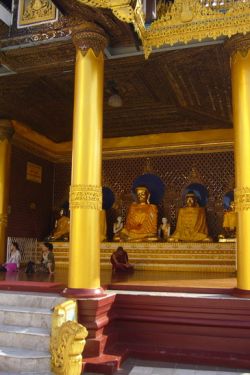 Lokesvara Bodhisatta Worship in Theravada Burma