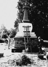 Building a stupa