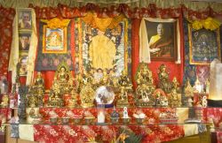 A Brief Introduction to Setting up a Buddhist Altar