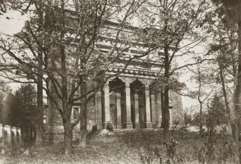 Tonisson was the head of the St.Petersburg Kalachakra Tempel from 1920
