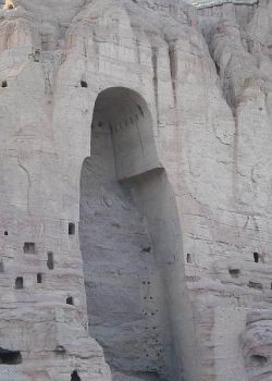 Derrida and Madhyamika Buddhism: From Linguistic Deconstruction to Criticism of Onto-theologies